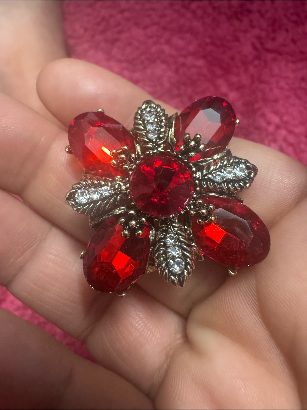 Vintage Red Crystal Flower Brooch - Classic Women Jewelry